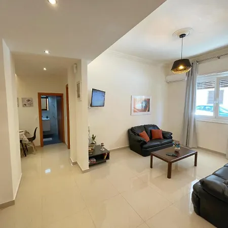 Veggera Center,petralona Station Apartment *