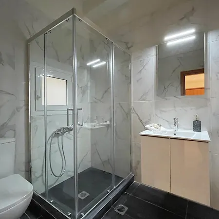 Apartment Veggera Center,petralona Station