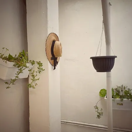 Veggera Center,petralona Station Apartment